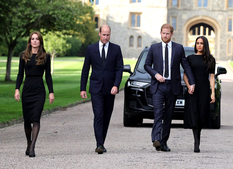 how-the-palace-responded-to-prince-harry’s-allegation-that-william-physically-assaulted-him-over-meghan-markle
