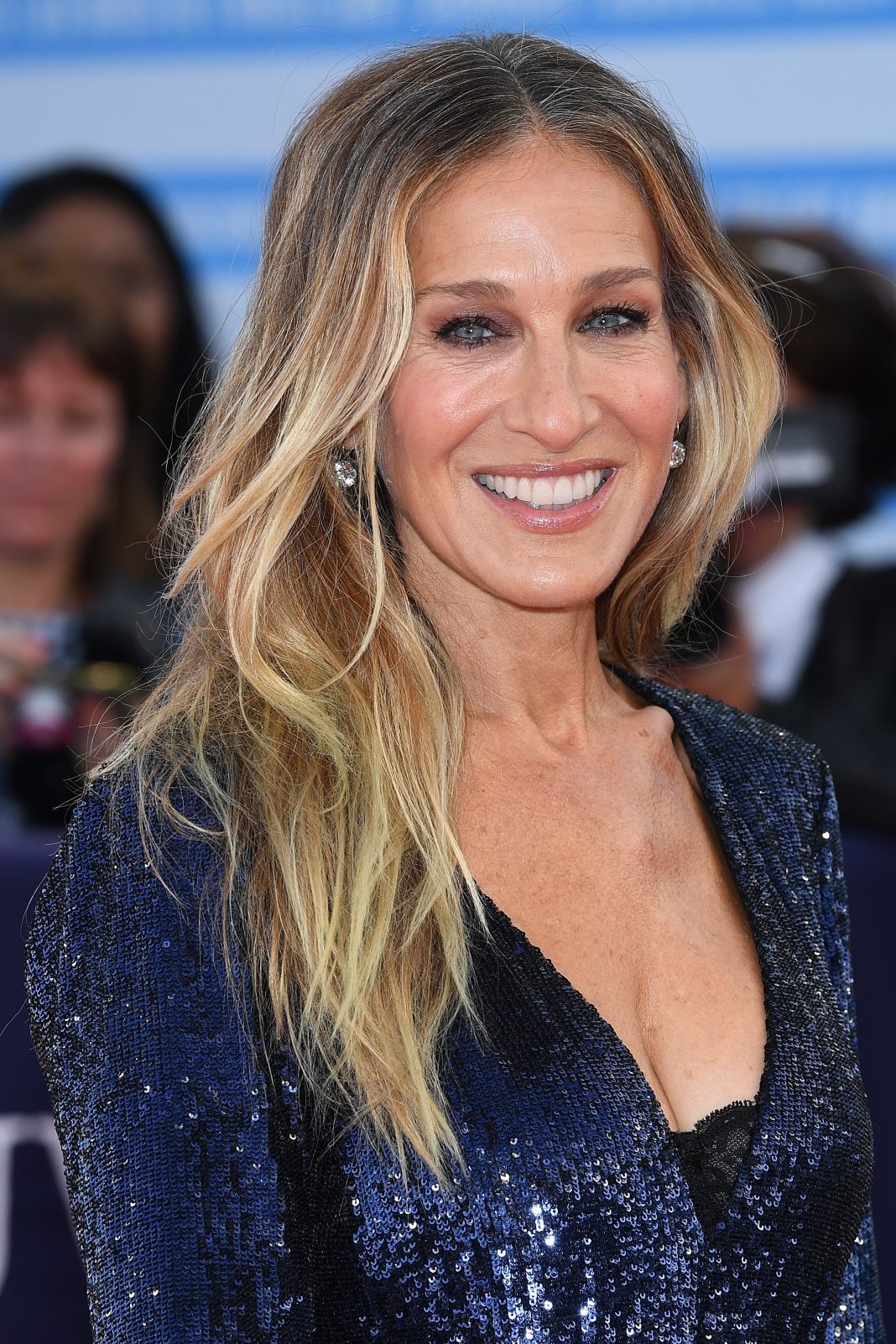 sarah-jessica-parker-just-brought-1999-carrie-bradshaw-back-with-this-blonde-blowout-— see-the-photos