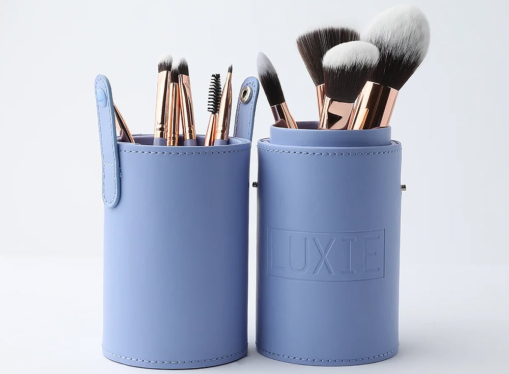 this-chic-brush-set-makes-me-feel-like-a-professional-makeup-artist