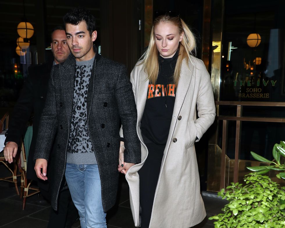 a-source-close-to-joe-jonas-and-sophie-turner-shares-what-was-really-on-that-ring-camera-footage