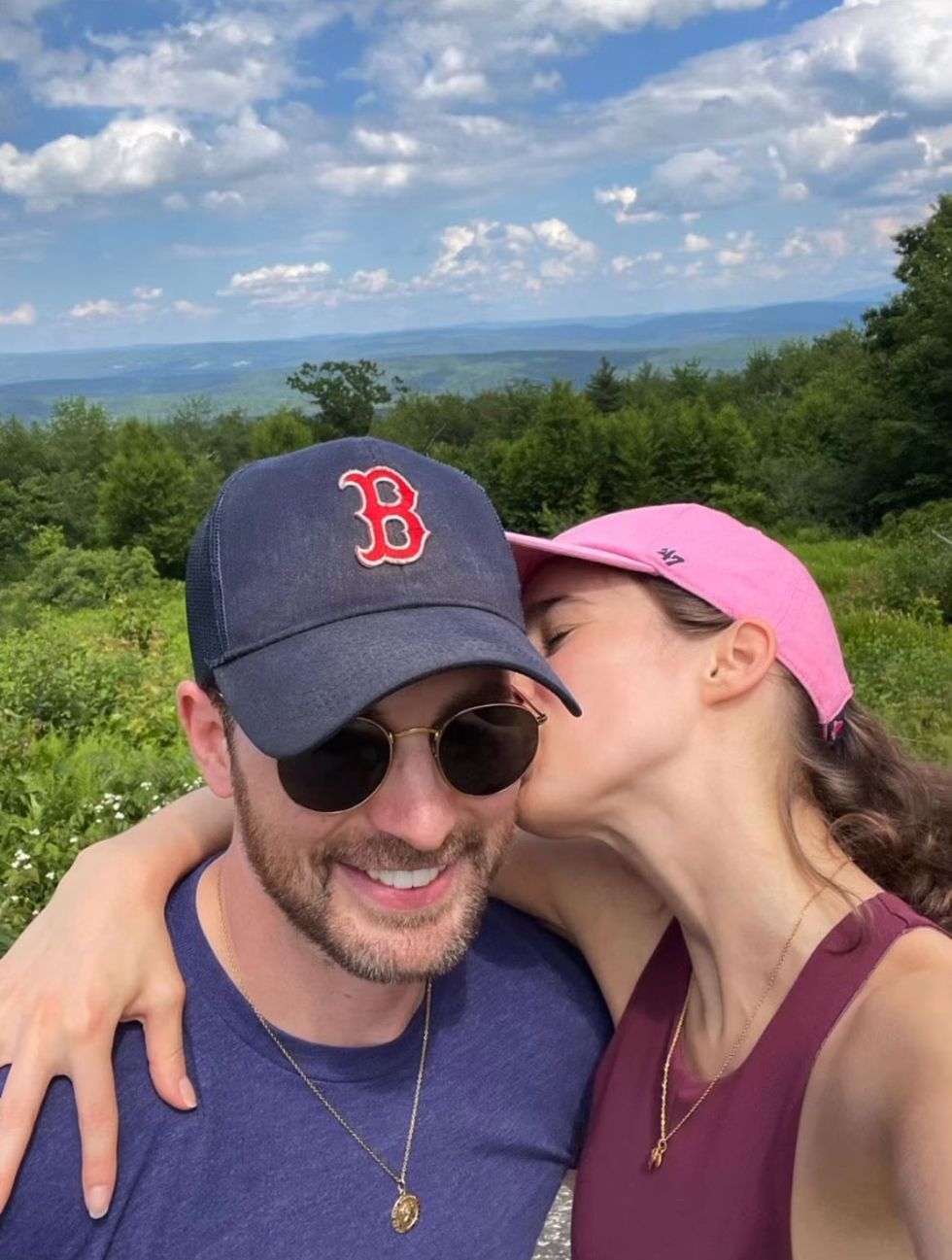 all-about-chris-evans’-wife-alba-baptista