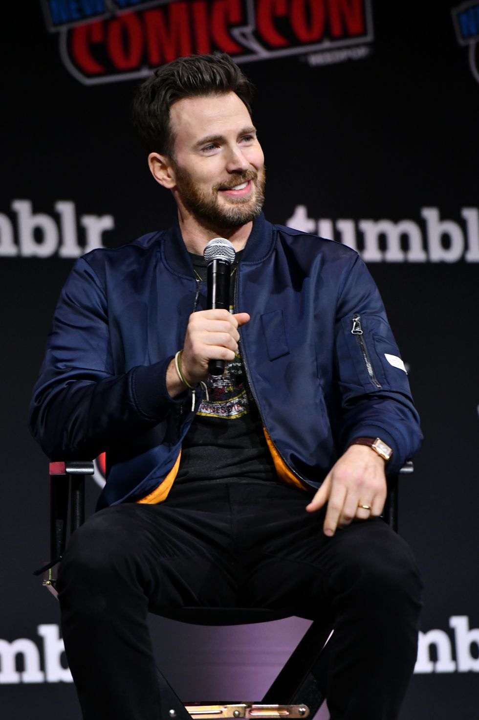 chris-evans-speaks-about-marriage-to-alba-baptista-for-the-first-time