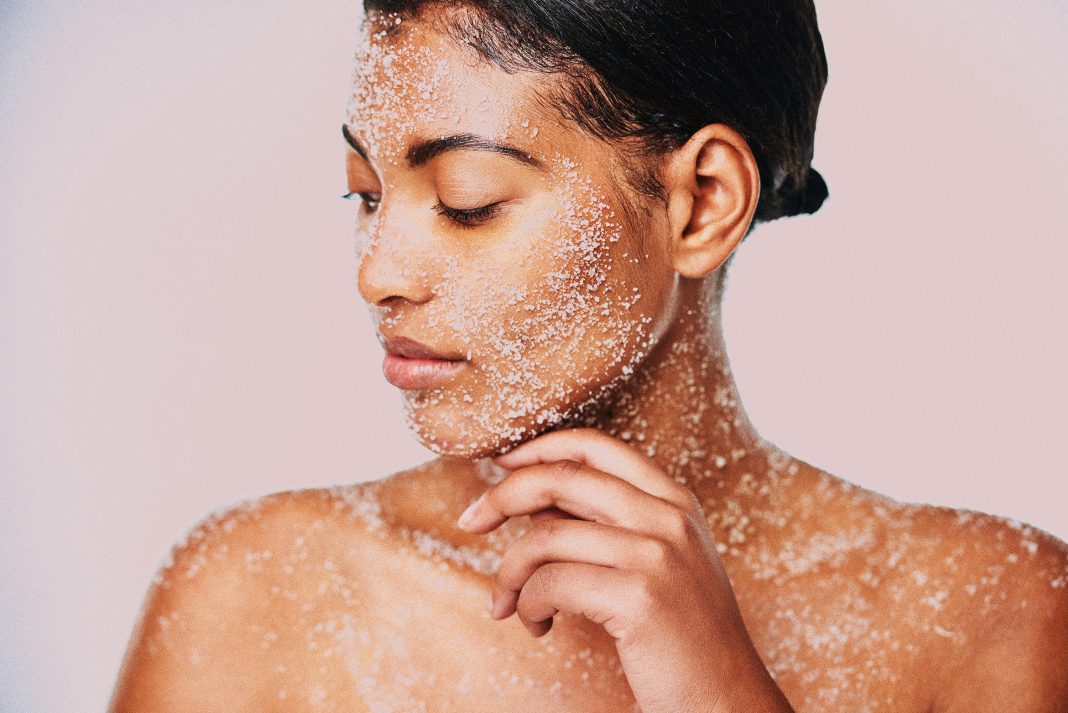 how-to-exfoliate-your-skin-safely-and-effectively,-according-to-dermatologists