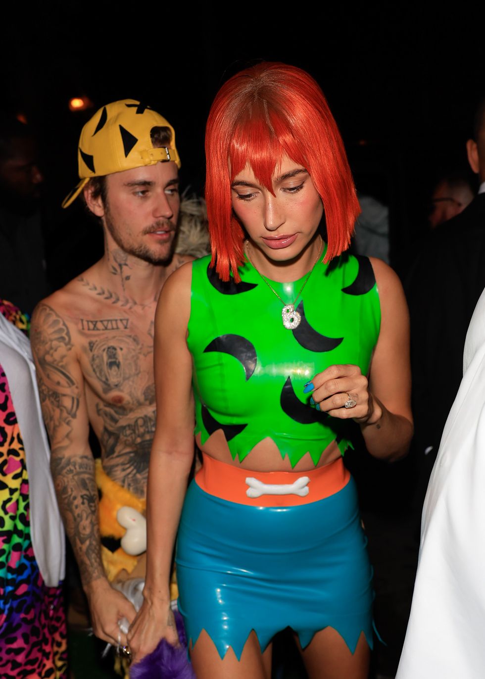hailey-and-justin-bieber-go-as-pebbles-and-bamm-bamm-for-halloween-couple’s-costume