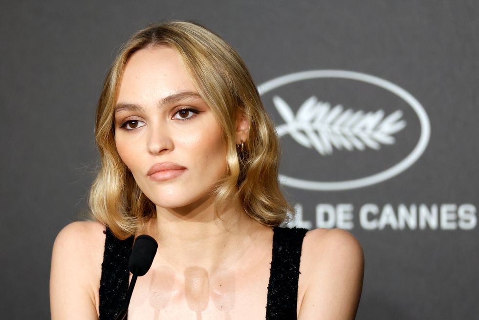 all-about-lily-rose-depp’s-girlfriend-070-shake