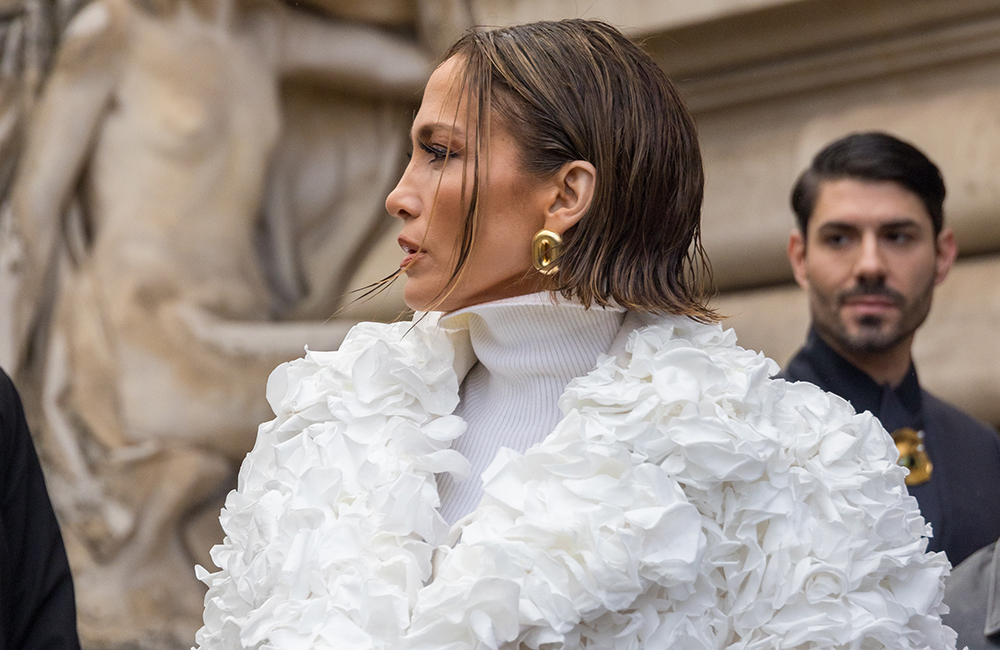 jennifer-lopez-is-the-latest-celeb-to-join-the-bob-trend